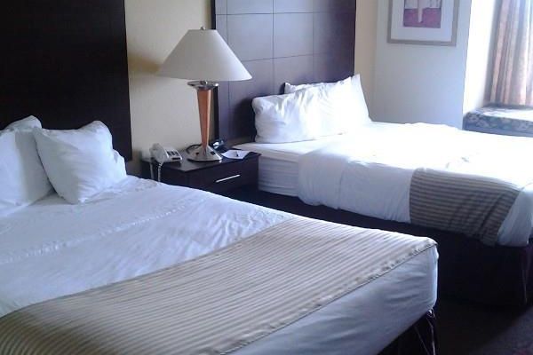 Owens Downtown Toledo BridgePointe Inn & Suites By Hollywood Casino (Northwood)